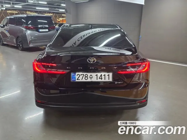Toyota Camry — Фото автомобиля 2