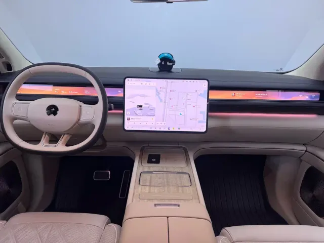 Nio ES8 — Фото автомобиля 12
