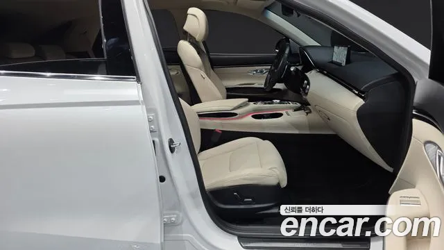 Genesis GV70 — Фото автомобиля 11
