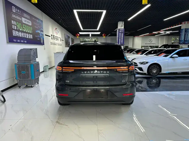 Leapmotor C11 — Фото автомобиля 8