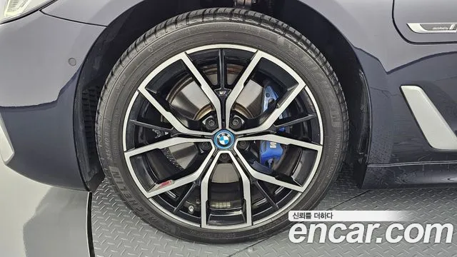 BMW 5-Series 5 серия (G30) — Фото автомобиля 3