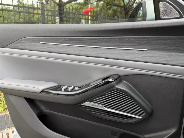 Geely Galaxy L6 — Фото автомобиля 13