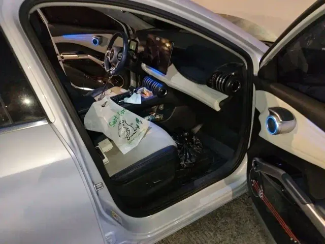 BYD Yuan PLUS — Фото автомобиля 19