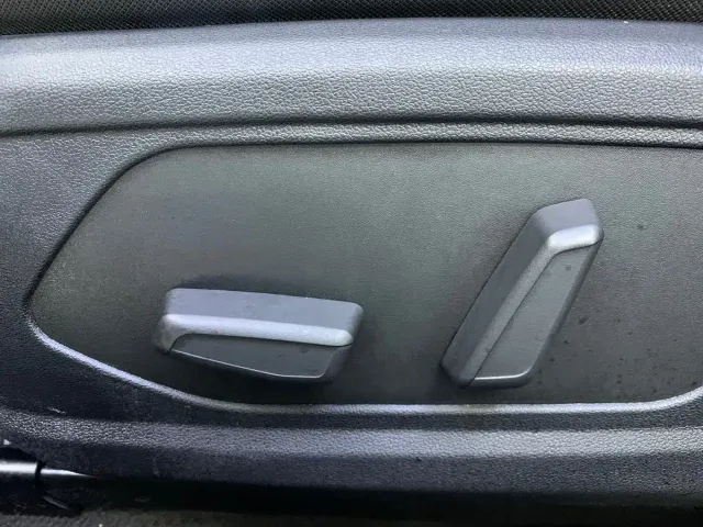 Hyundai Elantra — Фото автомобиля 11