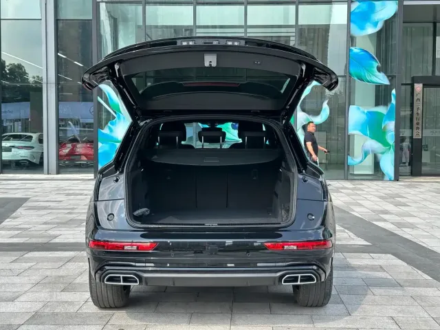 Audi Q5L — Фото автомобиля 27