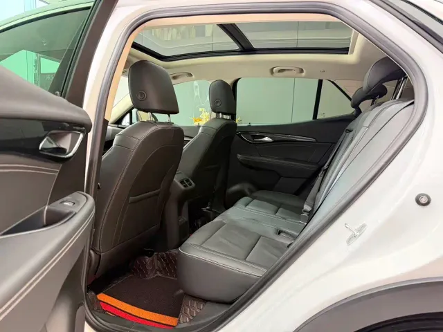 Buick Envision S — Фото автомобиля 10