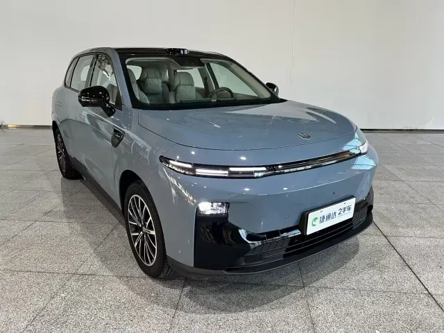 Leapmotor B10 — Фото автомобиля 12