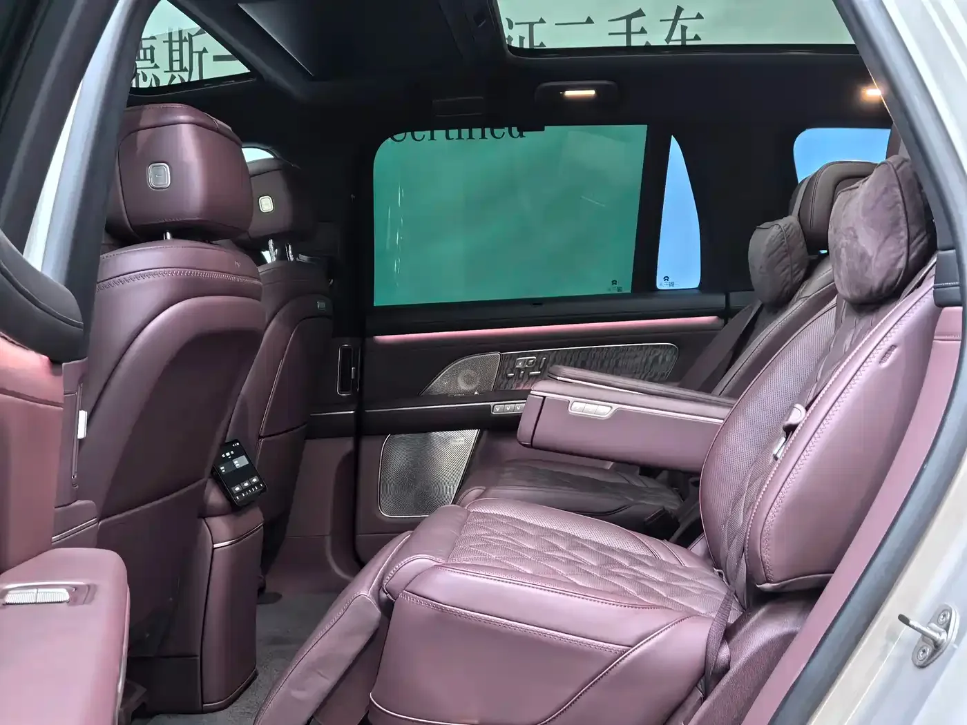 NIO NIO ES8 2025 Base Model — Фото автомобиля 7