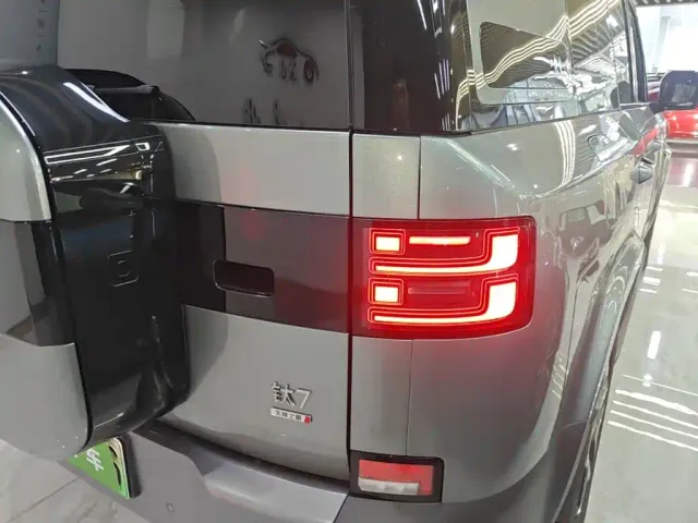 BYD FangChengBao Titanium 7 — Фото автомобиля 7