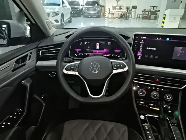 Volkswagen Sagitar — Фото автомобиля 10