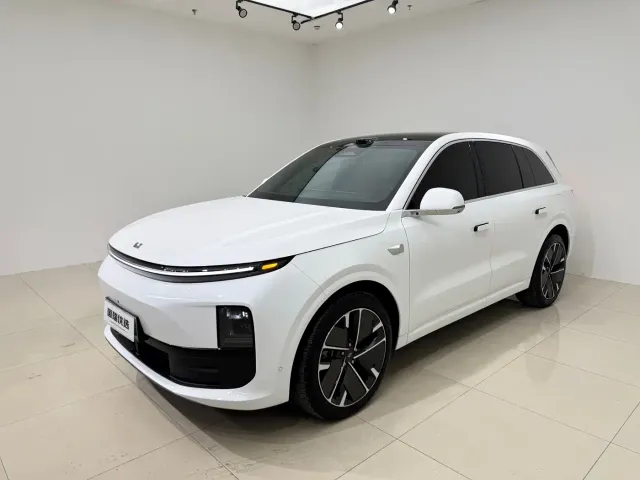 Фотография автомобиля — Li Auto L6