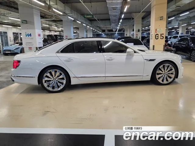 Bentley Flying Spur — Фото автомобиля 4