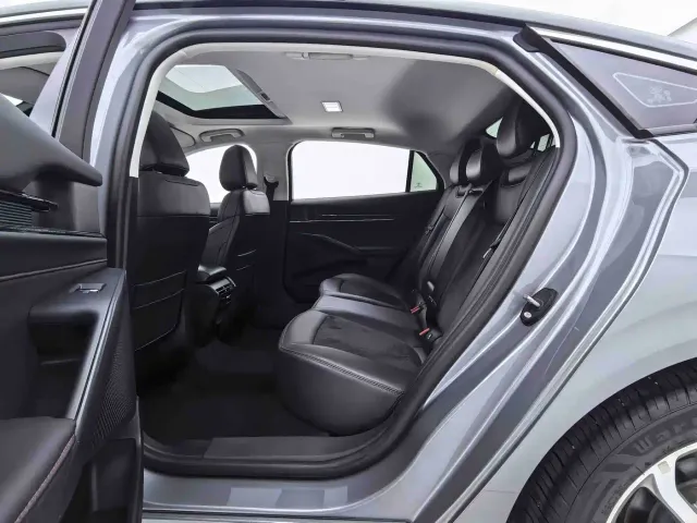 Ford Mondeo — Фото автомобиля 16