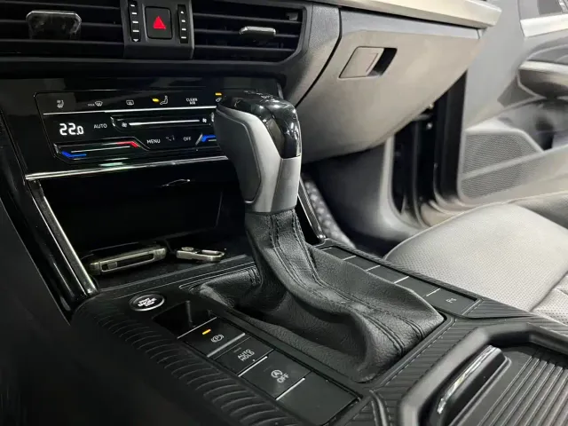 Volkswagen Passat — Фото автомобиля 14