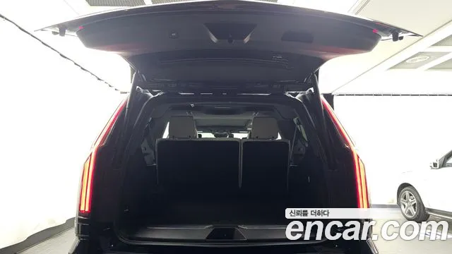 Cadillac Escalade — Фото автомобиля 26