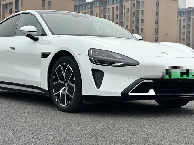 Xiaomi SU7 — Фото автомобиля 18