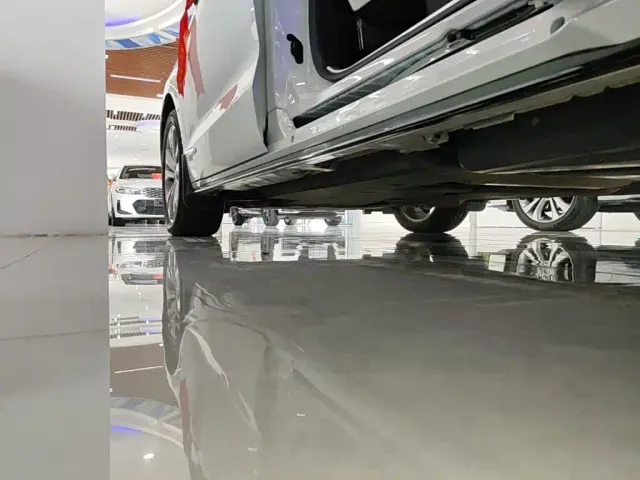 Toyota Sienna — Фото автомобиля 21
