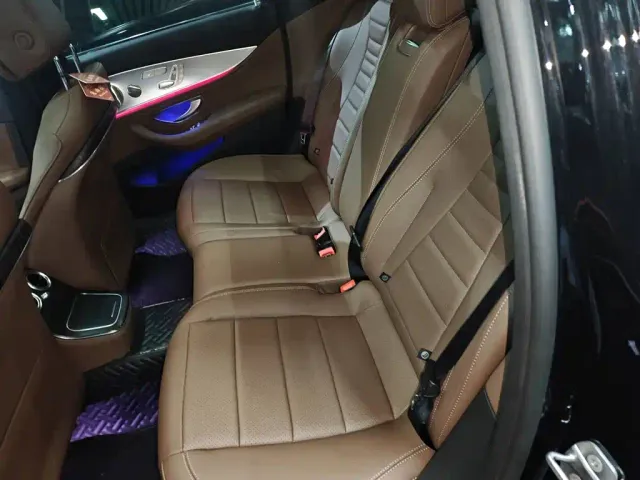 Mercedes-Benz E-Class — Фото автомобиля 12