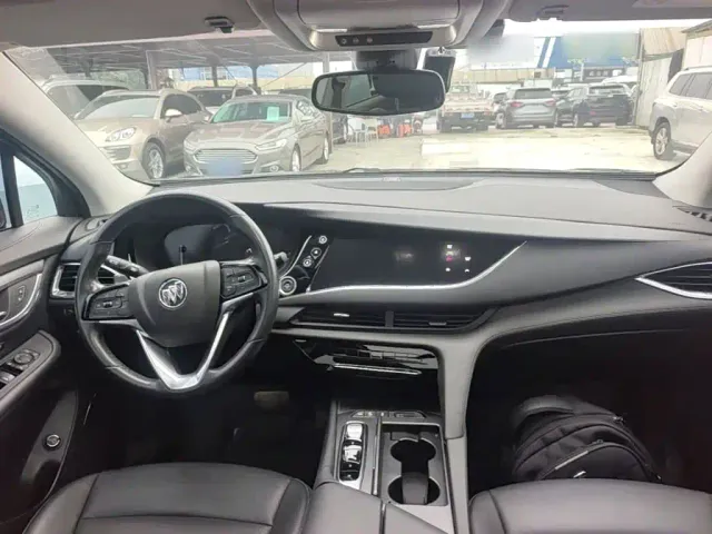 Buick Enclave — Фото автомобиля 9