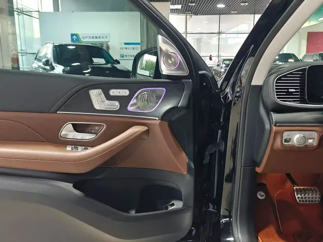 Mercedes-Benz GLS-Class — Фото автомобиля 4