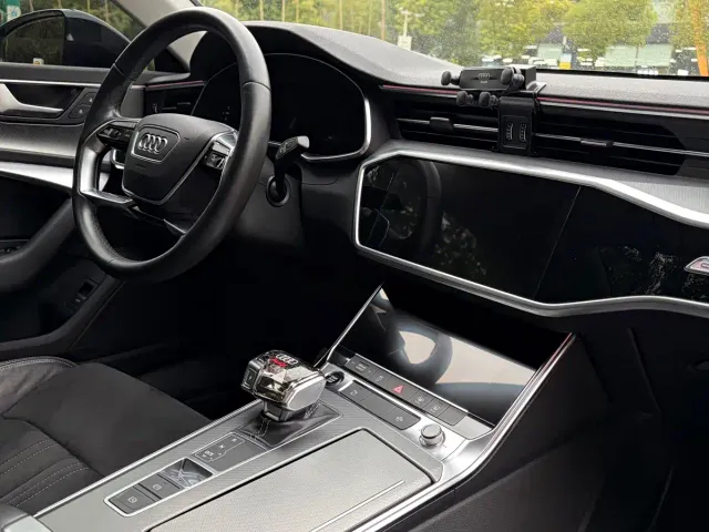 Audi A7L — Фото автомобиля 14