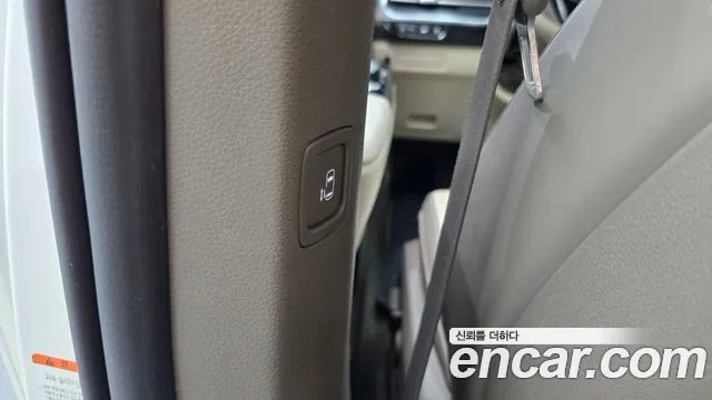 Kia Canival Carnival 4 поколение Бензин 7 мест Hi-Limousine — Фото автомобиля 27