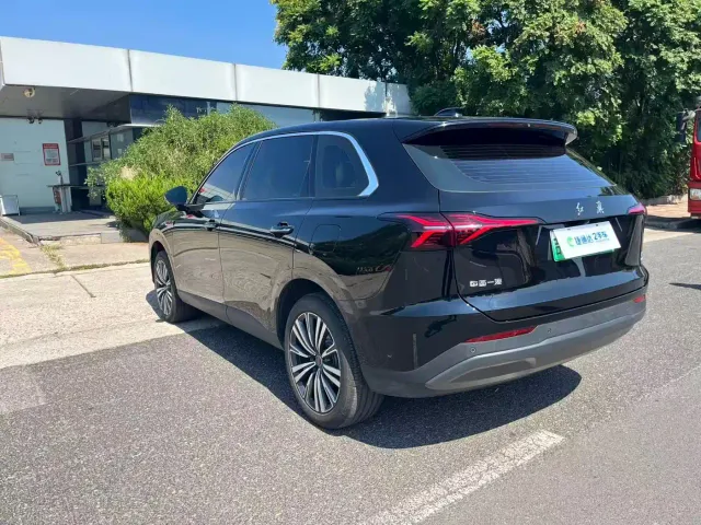Hongqi HS6 PHEV — Фото автомобиля 3