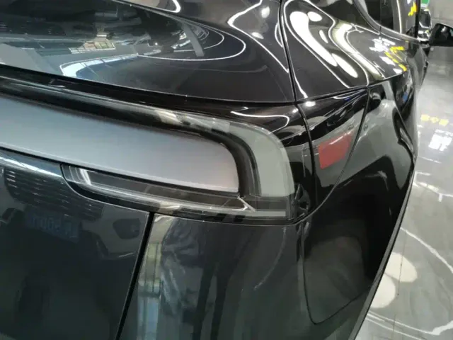 Tesla Model Y — Фото автомобиля 7