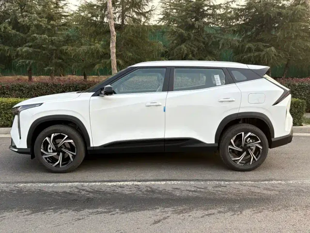 Geely Boyue — Фото автомобиля 8