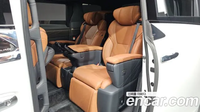 Toyota Alphard Generation 4 — Фото автомобиля 15