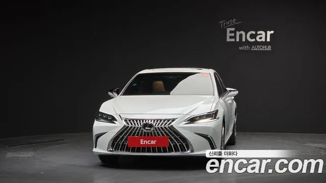 Lexus ES — Фото автомобиля 3