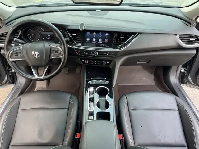 Buick Regal — Фото автомобиля 10