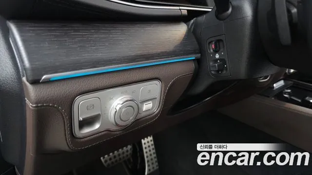 Mercedes-Benz GLS-Class — Фото автомобиля 23