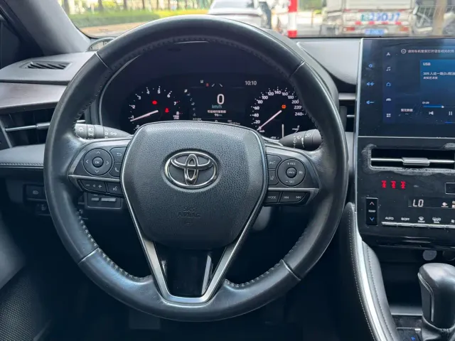 Toyota Avalon — Фото автомобиля 21