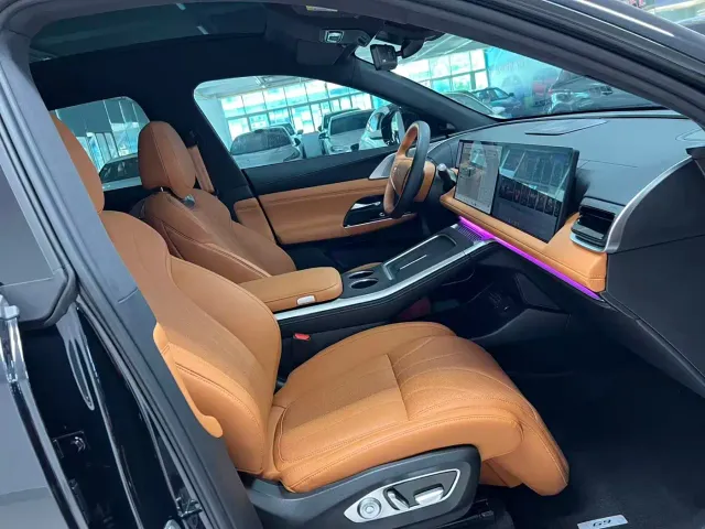 Xpeng G9 — Фото автомобиля 7