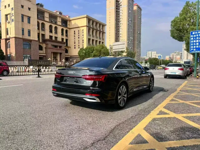 Audi Audi A6L 2026 Model Year 45 TFSI Premium Dynamic — Фото автомобиля 9