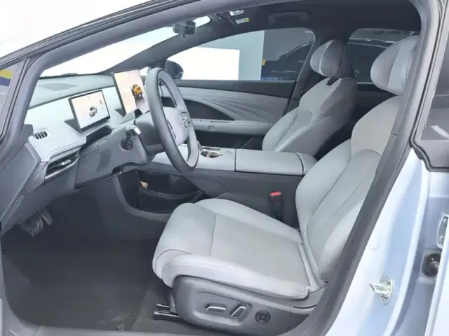 Nissan N7 — Фото автомобиля 9