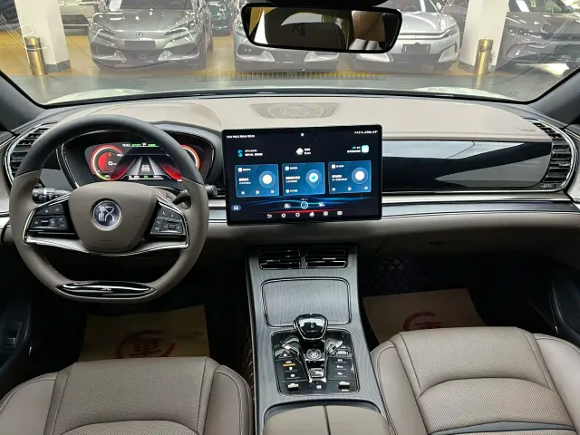 BYD Han — Фото автомобиля 6