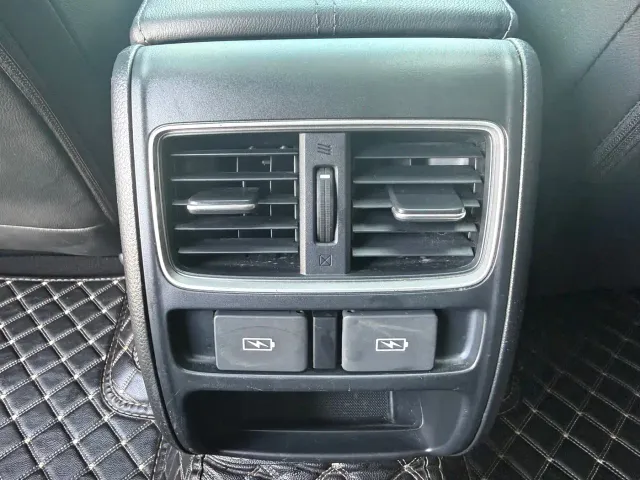 Honda Accord — Фото автомобиля 16