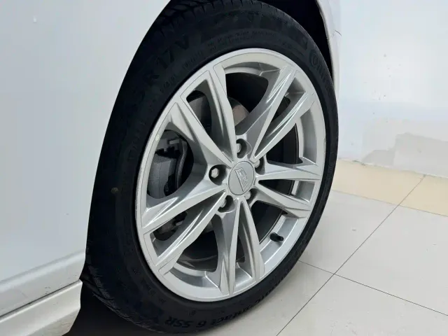 Cadillac CT4 — Фото автомобиля 15