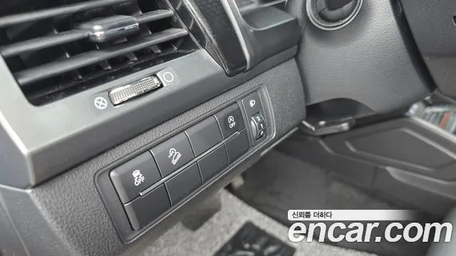 KG_Mobility_Ssangyong Rexton Новый Rexton Sport Khan Дизель 2.2 4WD — Фото автомобиля 16