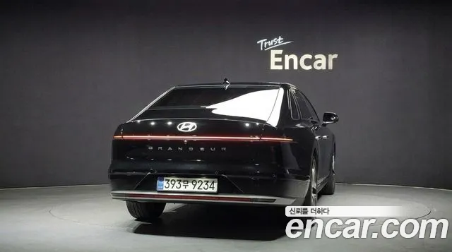 Hyundai Grandeur GN7 — Фото автомобиля 3
