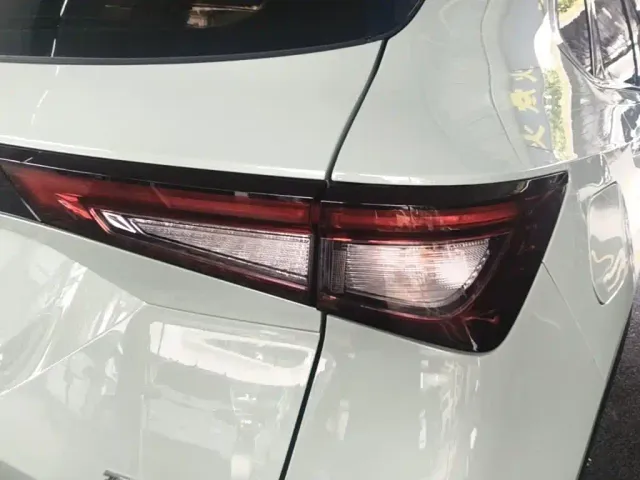 Wuling Asta — Фото автомобиля 7