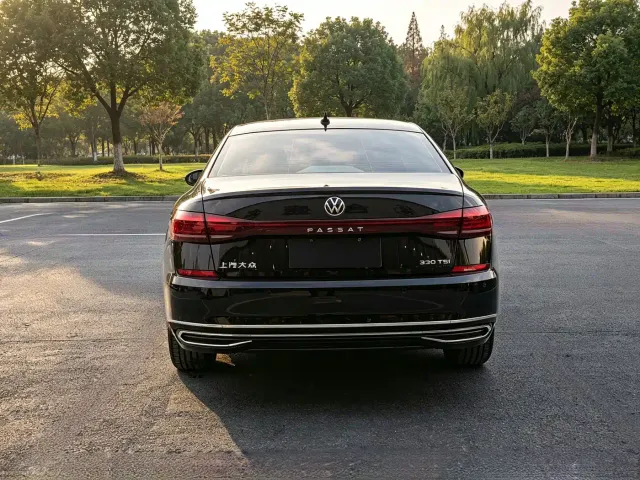 Volkswagen Passat — Фото автомобиля 5