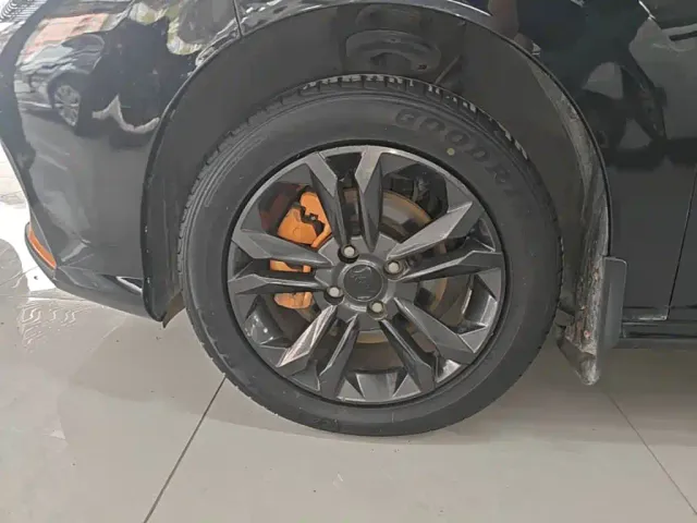 Dongfeng Yixuan — Фото автомобиля 22