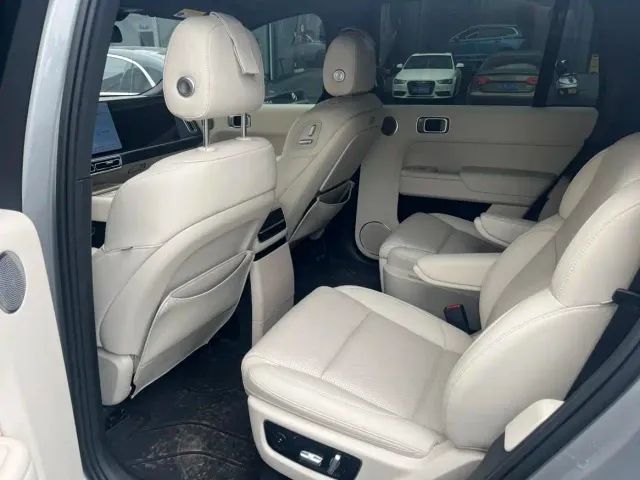 Li Auto L9 — Фото автомобиля 5