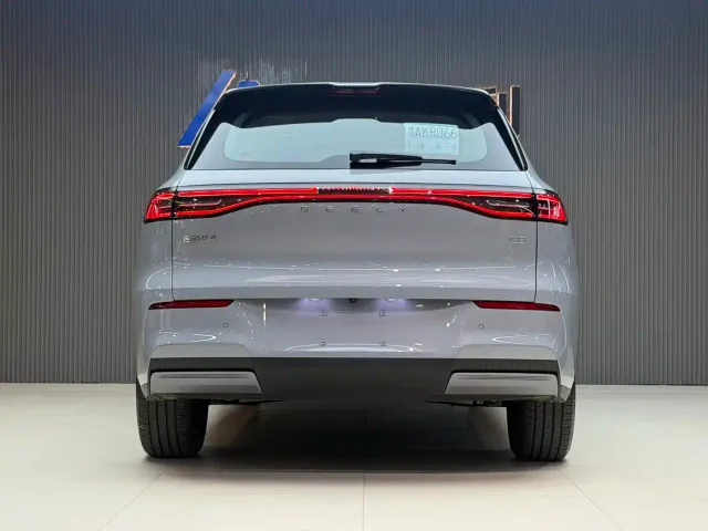 Geely Galaxy E5 — Фото автомобиля 3