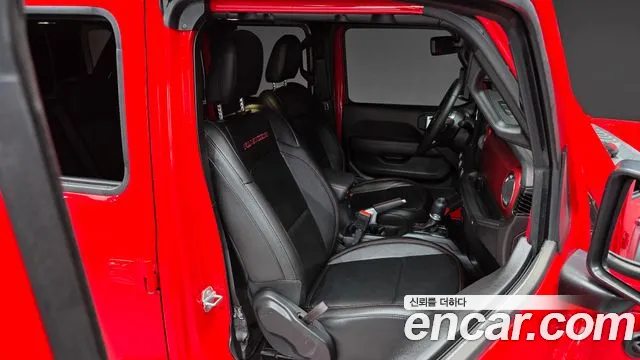 Jeep Wrangler JL — Фото автомобиля 26