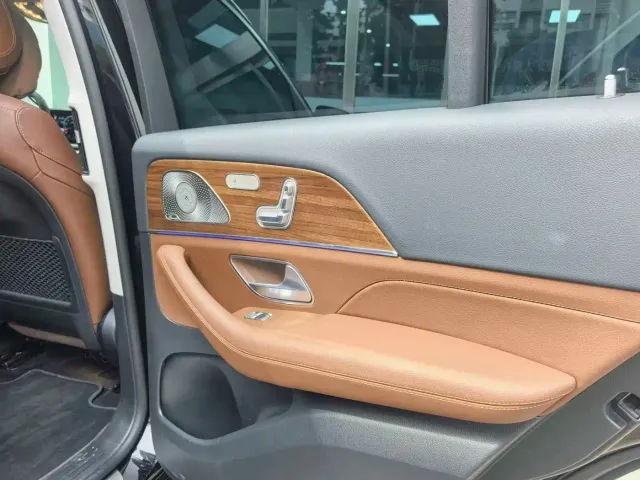 Mercedes-Benz GLE-Class — Фото автомобиля 11