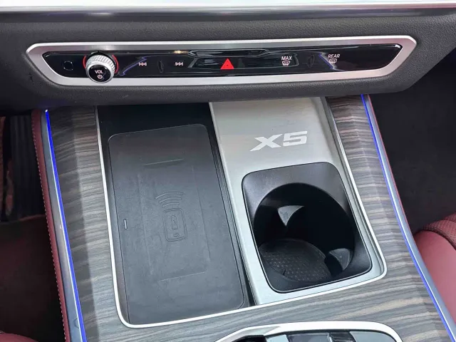 BMW X5 — Фото автомобиля 14